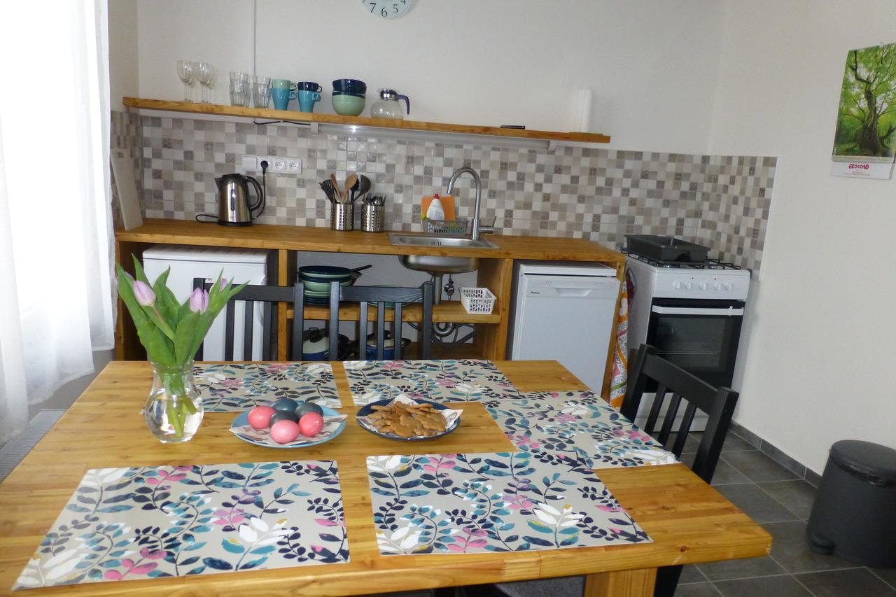 Pod Kralicim Vrchem Apartment Milovice  Ngoại thất bức ảnh